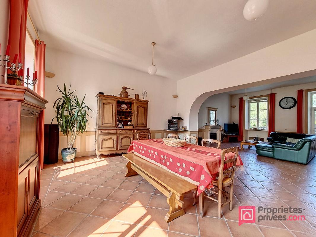 MAEL-CARHAIX Maison de maître Mael Carhaix 15 pièce(s) 416 m2 4