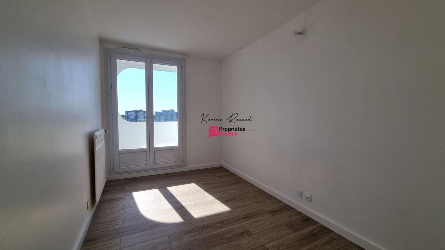 LA ROCHE-SUR-YON Appartement La Roche Sur Yon 58.9 m2, 1 chambre 6