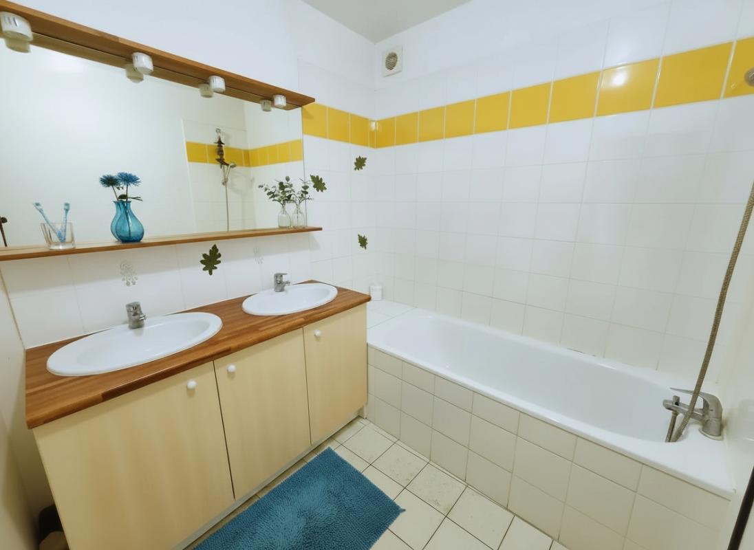 LIBOURNE Appartement cosy lumineux avec balcon et 2 places de parkings 10