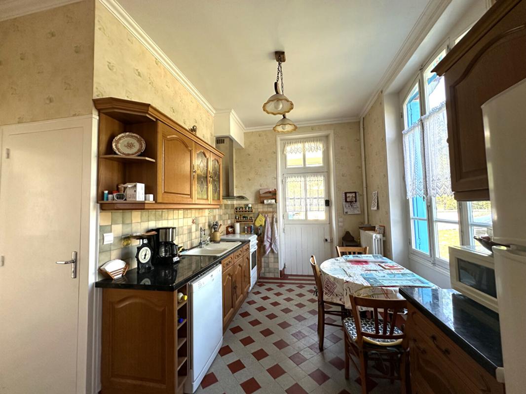 VEUIL Charmante maison des années 50 situé à Veuil 7