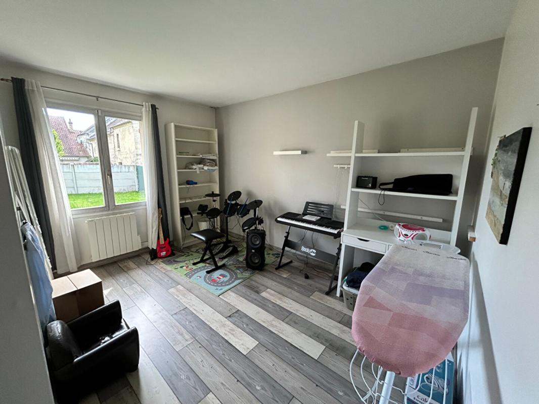CHARS PAVILLON IDEAL POUR UNE GRANDE FAMILLE ! 10