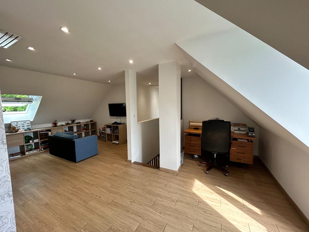 CHARS PAVILLON IDEAL POUR UNE GRANDE FAMILLE ! 12