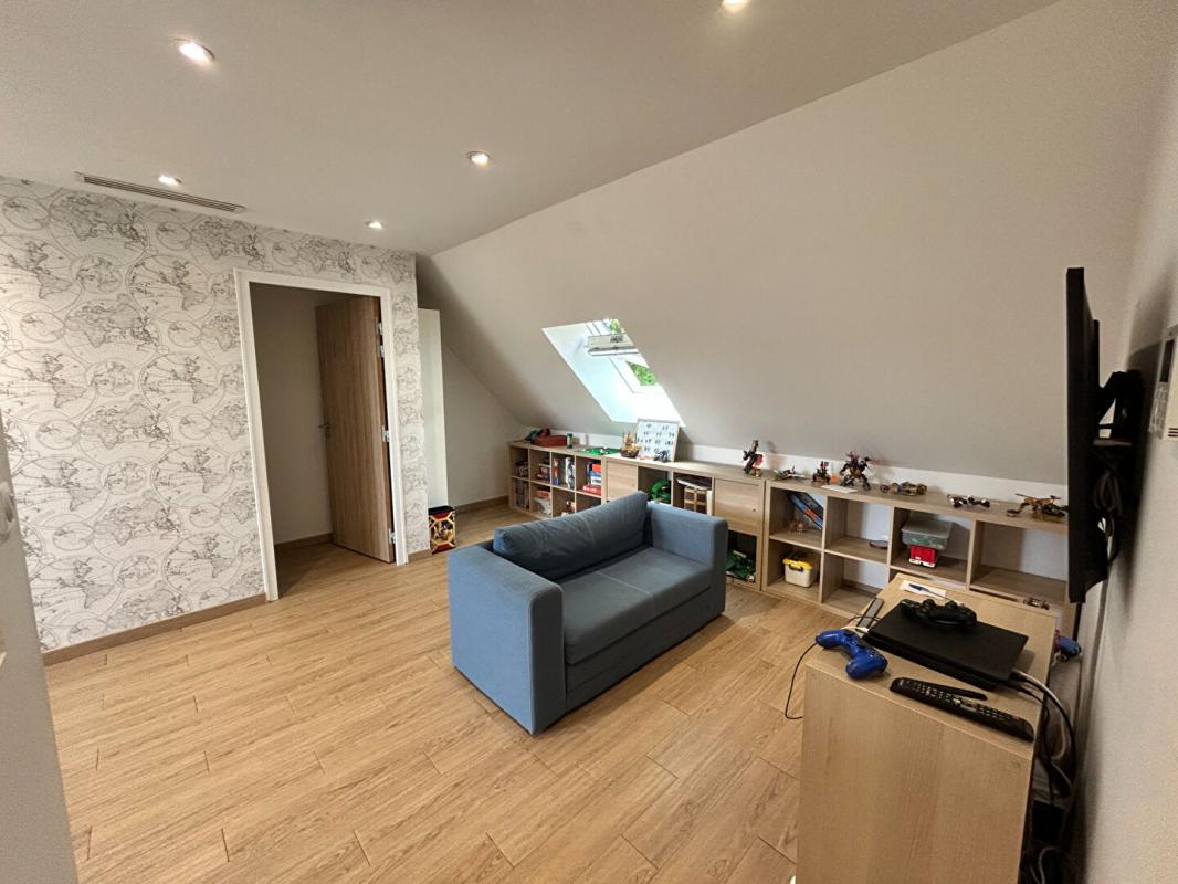 CHARS PAVILLON IDEAL POUR UNE GRANDE FAMILLE ! 13