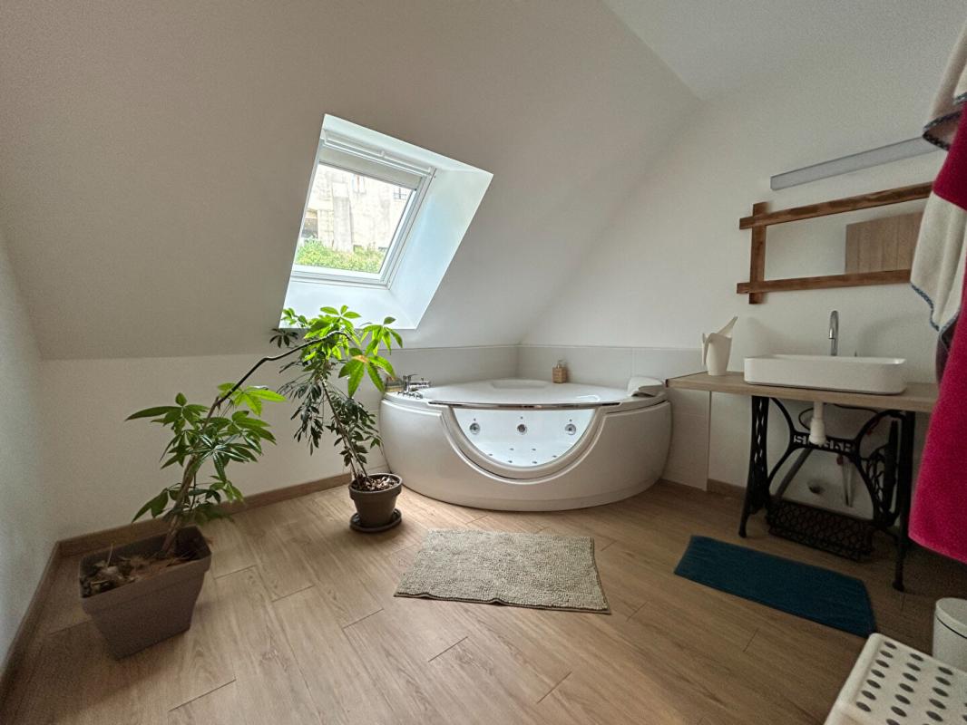 CHARS PAVILLON IDEAL POUR UNE GRANDE FAMILLE ! 18