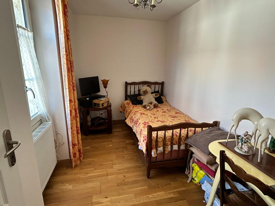 LE PERCHAY CHARMANTE MAISON EN PIERRES COMPLETEMENT RENOVEE ! 12