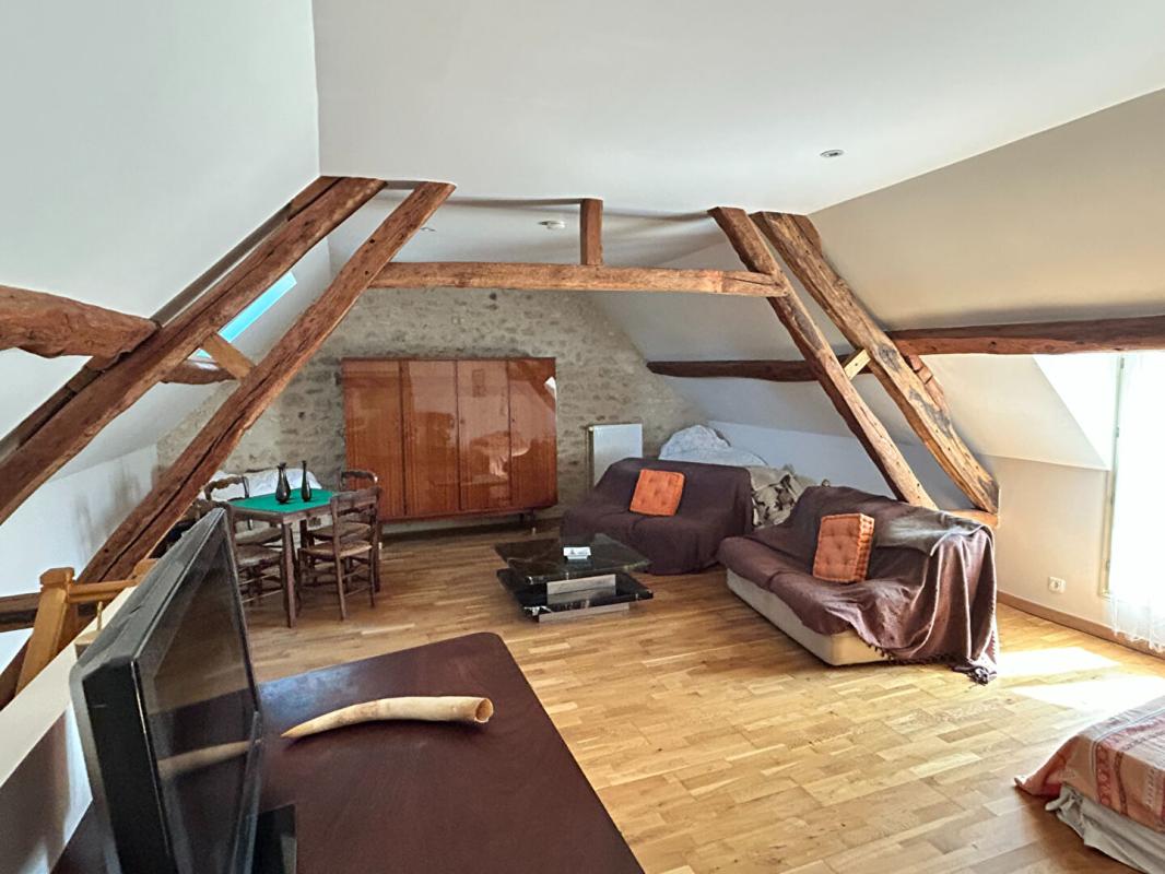 LE PERCHAY CHARMANTE MAISON EN PIERRES COMPLETEMENT RENOVEE ! 15