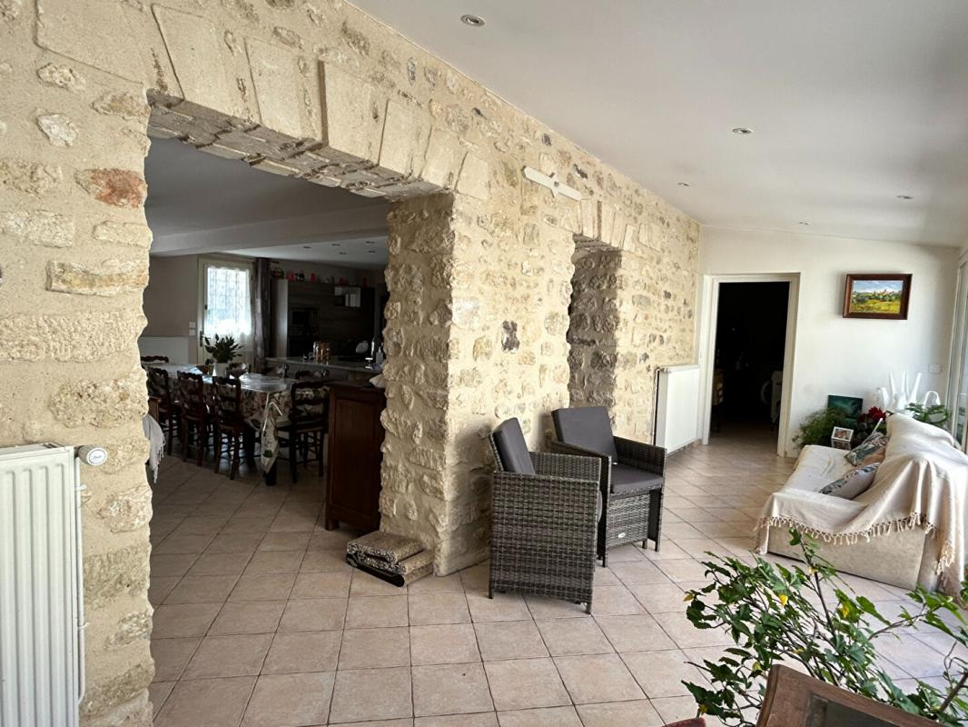 LE PERCHAY CHARMANTE MAISON EN PIERRES COMPLETEMENT RENOVEE ! 5