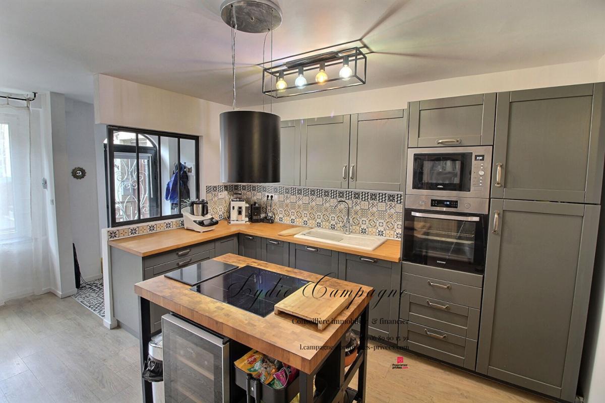 FABREZAN Maison Fabrezan 6 pièce(s) 170 m2 2