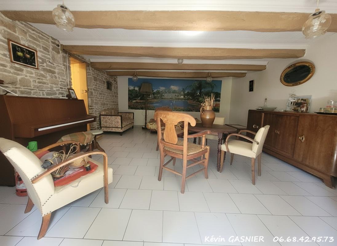 PAIZAY-NAUDOUIN-EMBOURIE PAIZAY NAUDOIN EMBOURIE (16240) : Maison en pierre de 83m2 3