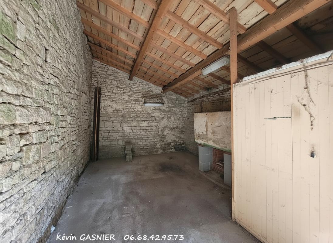 PAIZAY-NAUDOUIN-EMBOURIE PAIZAY NAUDOIN EMBOURIE (16240) : Maison en pierre de 83m2 5