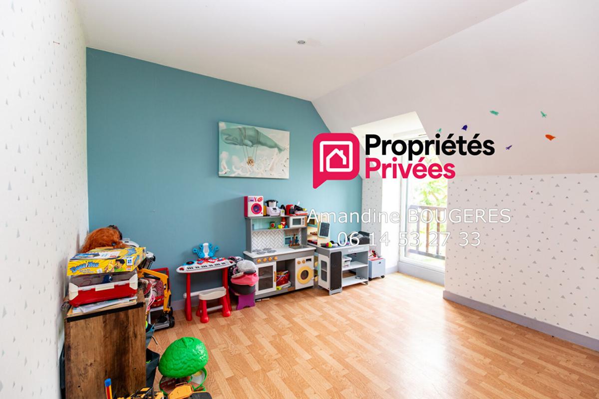 BAIS BAIS 35680 - 356 000 EUROS - Dépendances- grand jardin- 4 chambres 8
