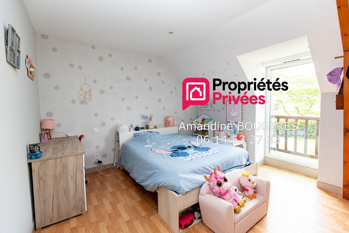 BAIS BAIS 35680 - 356 000 EUROS - Dépendances- grand jardin- 4 chambres 9