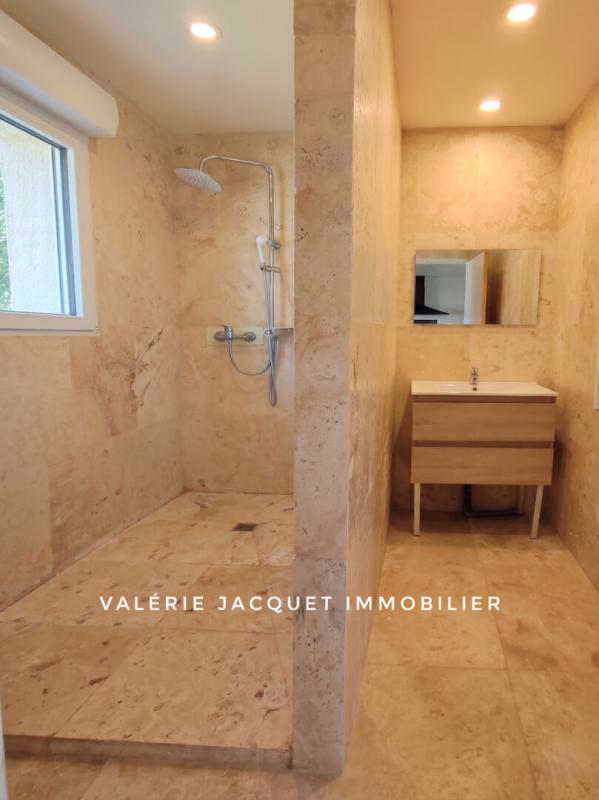LE FOUILLOUX À 7 km de Montguyon Ensemble Immobilier Unique : Maison Moderne & Grand Hangar Équipé 8
