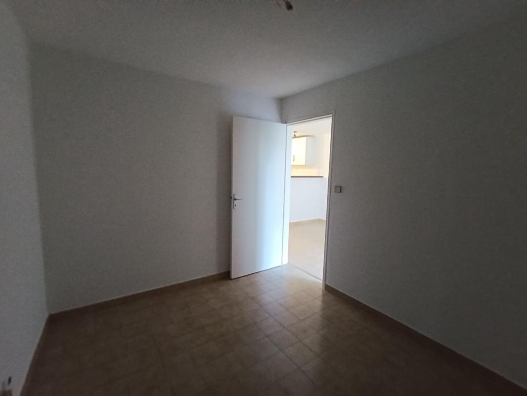 DUCOS T2 Ducos 29m² + Terrasse | Rénové| Idéal 1er Achat ou Investissement 4