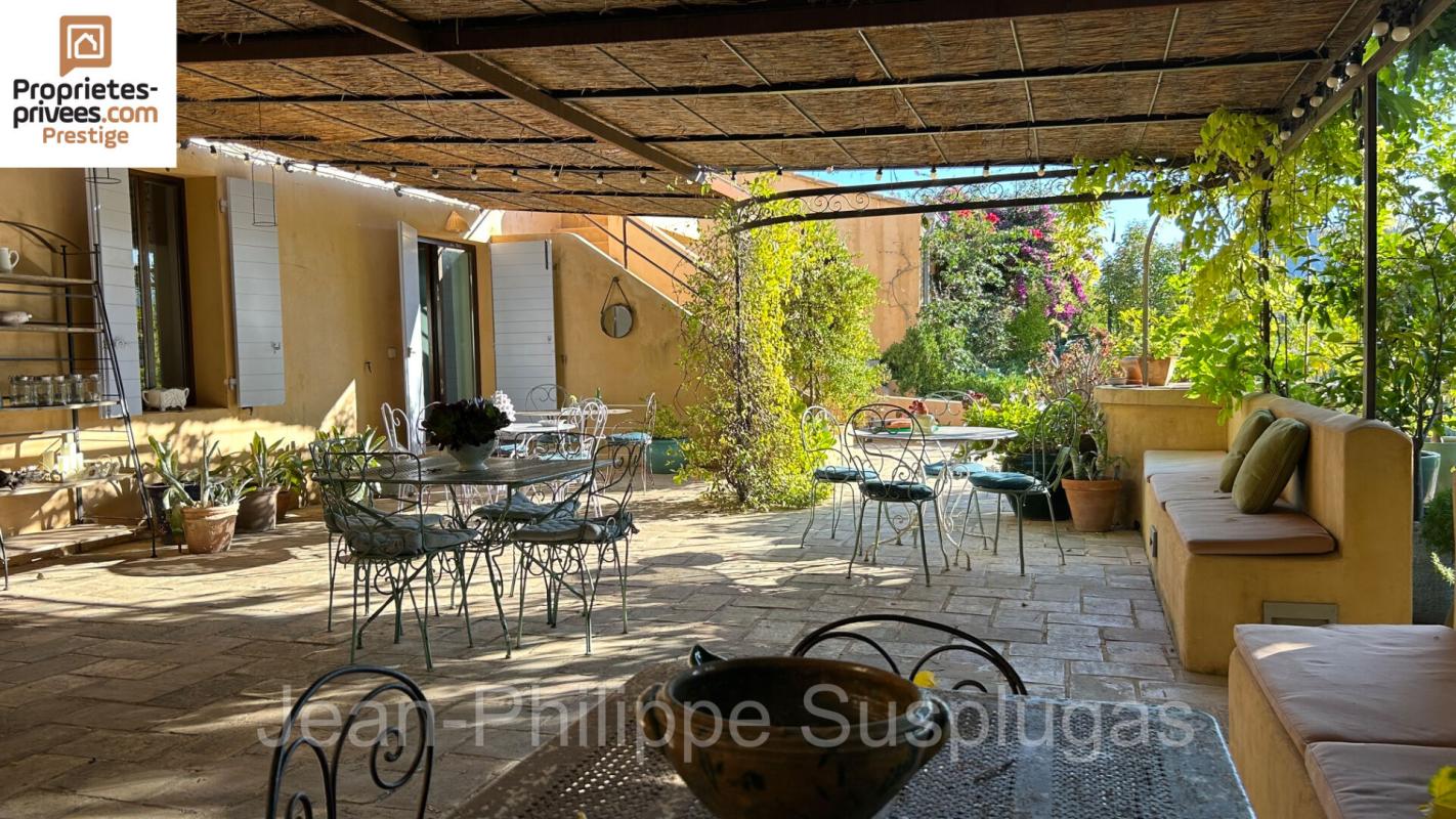 SAINT-CYR-SUR-MER Demeure authentique Saint Cyr sur mer 16 pièce(s) 380 m2 2