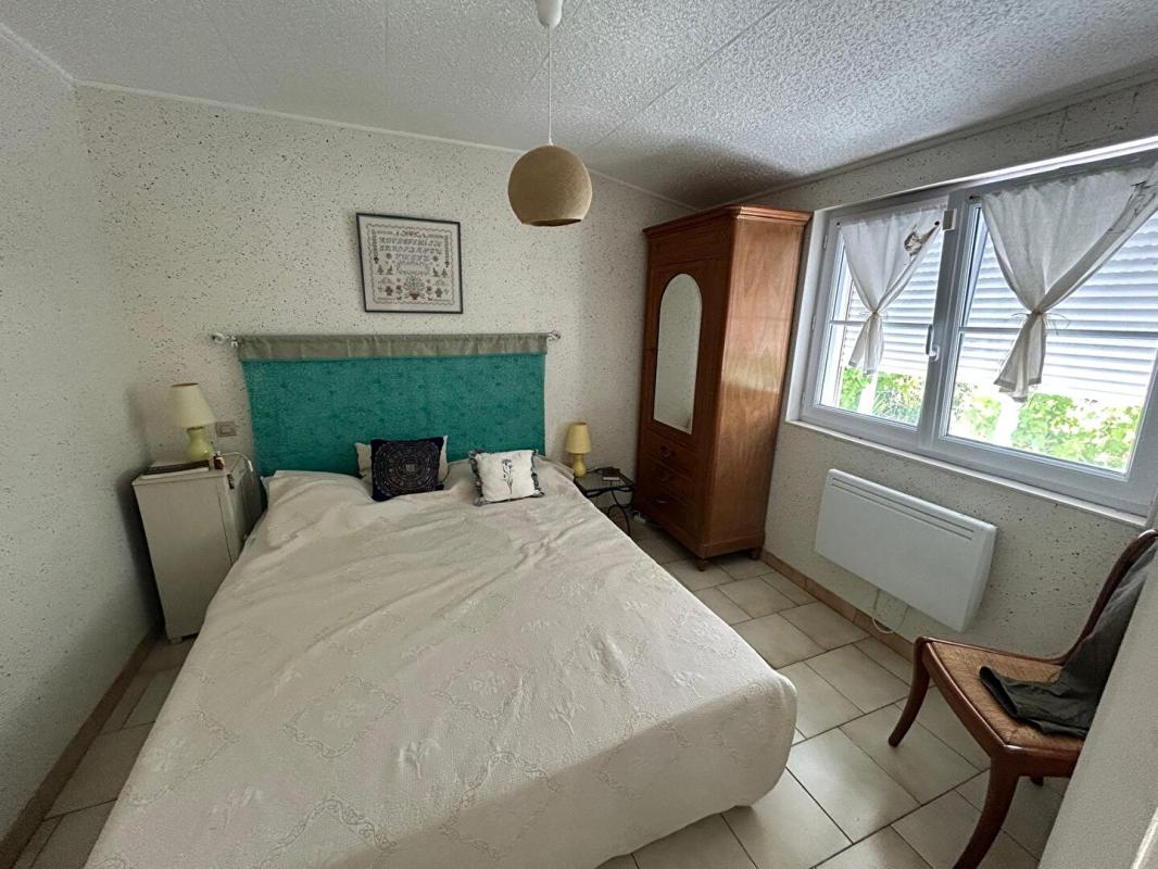 SAINT-NAZAIRE-SUR-CHARENTE Maison Saint Nazaire Sur Charente 8 pièce(s) 162.50 m2 10