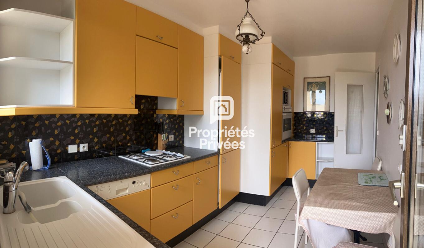 LE CHESNAY Agréable appartement 5 pièces au calme 7