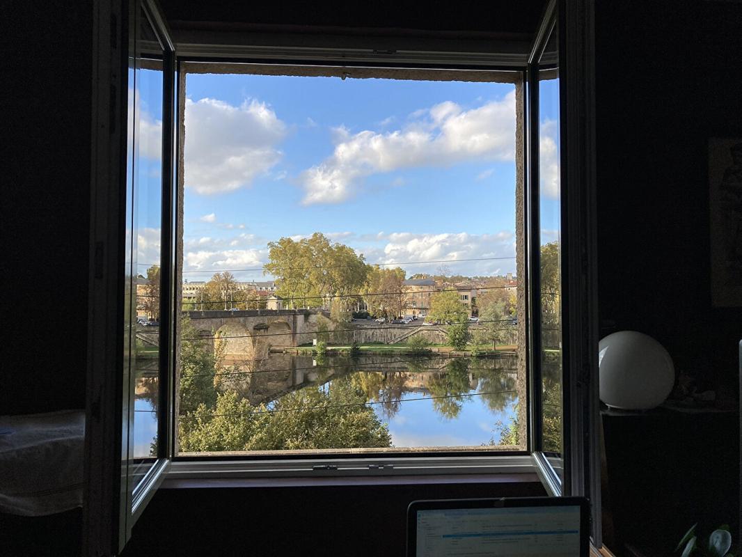 CAHORS Appartement atypique de bon standing à 5 minutes à pied du centre ville 15