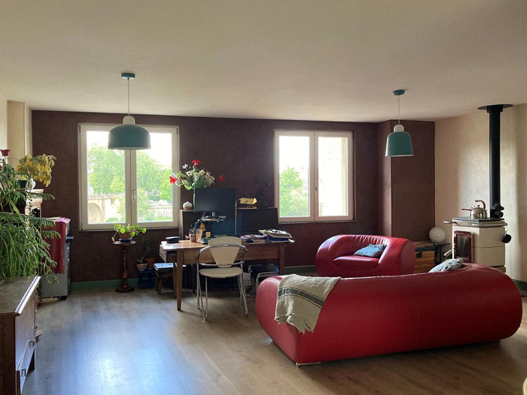 CAHORS Appartement atypique de bon standing à 5 minutes à pied du centre ville 5