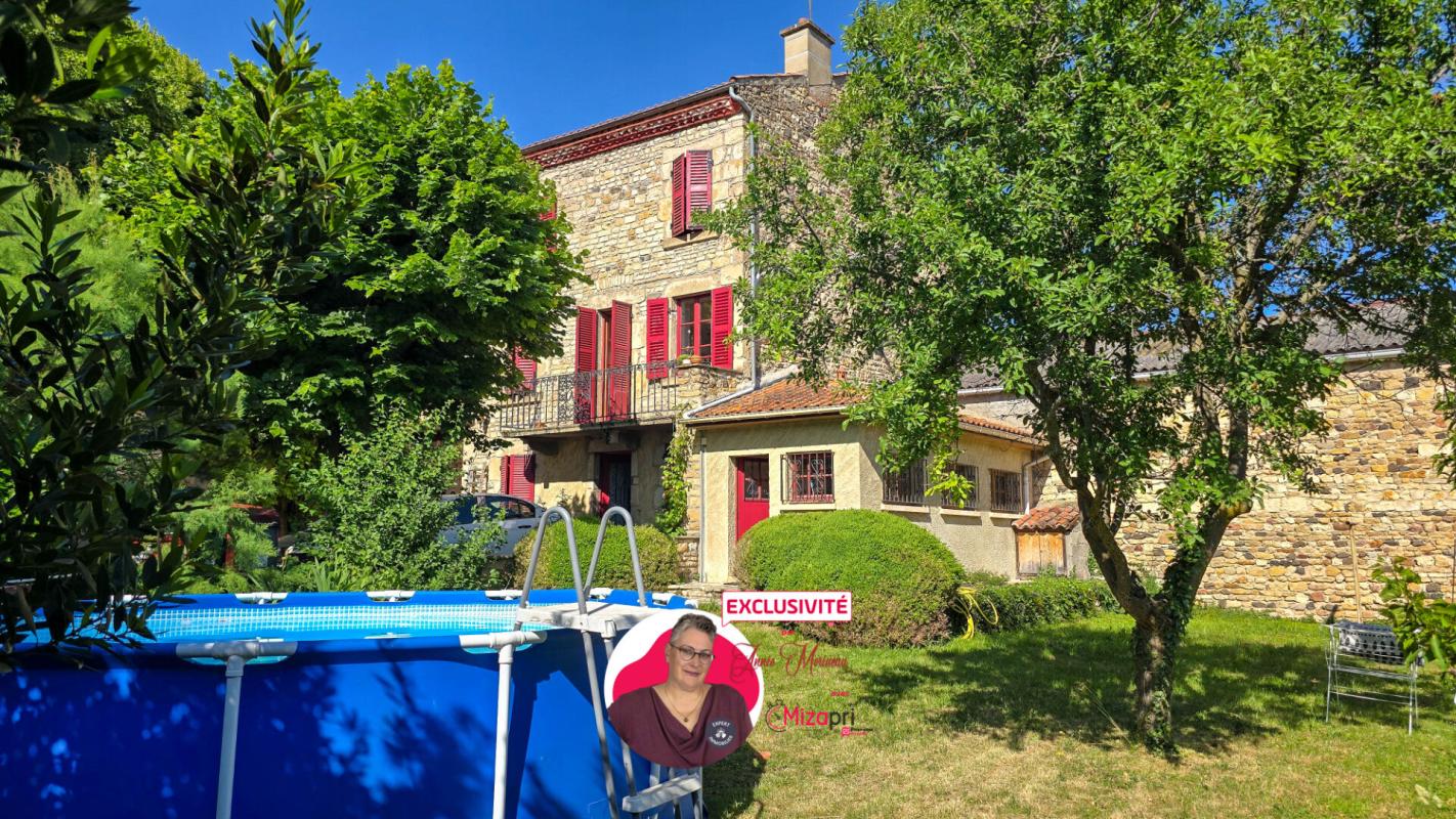 SAUVAGNAT-SAINTE-MARTHE Maison de caractère en pierres, 152 m² , Jardin, terrasse et dépendances , proche Issoire 1