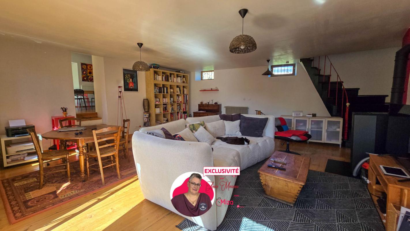 SAUVAGNAT-SAINTE-MARTHE Maison de caractère en pierres, 152 m² , Jardin, terrasse et dépendances , proche Issoire 12