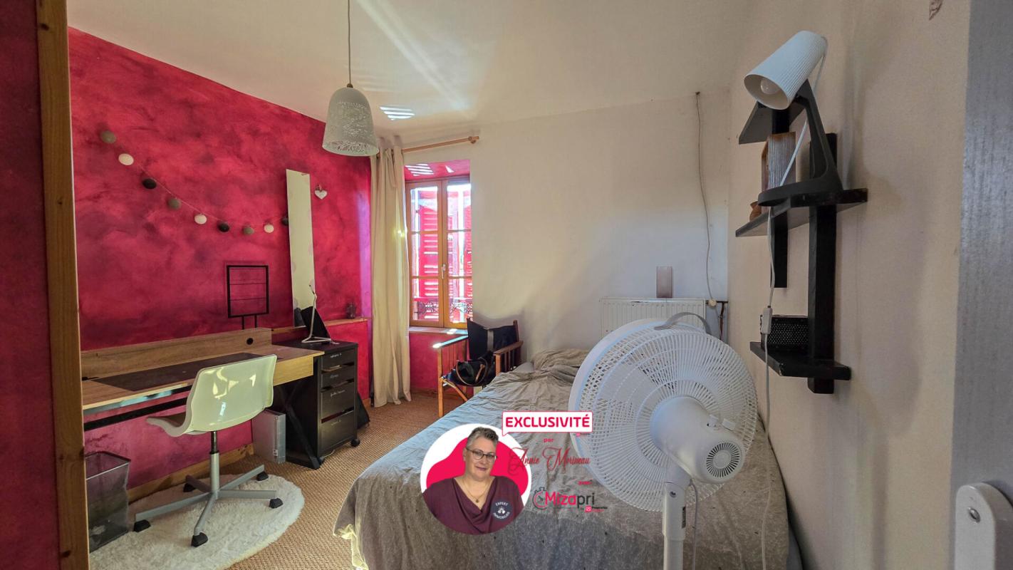 SAUVAGNAT-SAINTE-MARTHE Maison de caractère en pierres, 152 m² , Jardin, terrasse et dépendances , proche Issoire 16