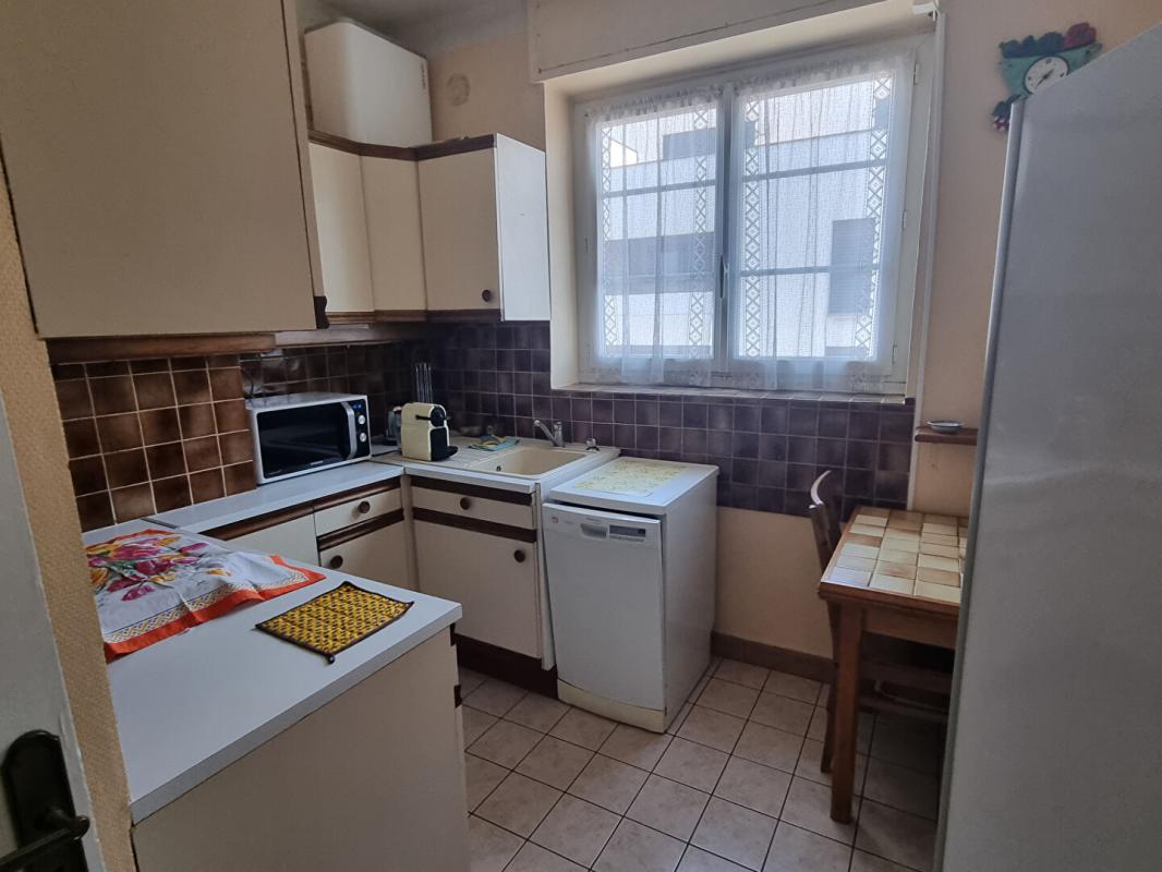 LYON-7E-ARRONDISSEMENT Appartement  4 pièces 76 m2 6