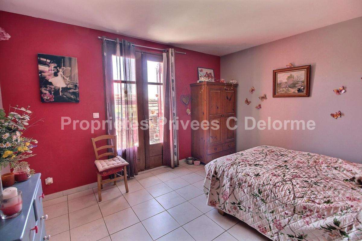 ISSIRAC Barjac Goudargues, VIAGER OCCUPE SUR 1 TETE, Villa de 2011, Issirac 30760, 2 chambres ,95.4 m2 avec terrain de 4276m2 7