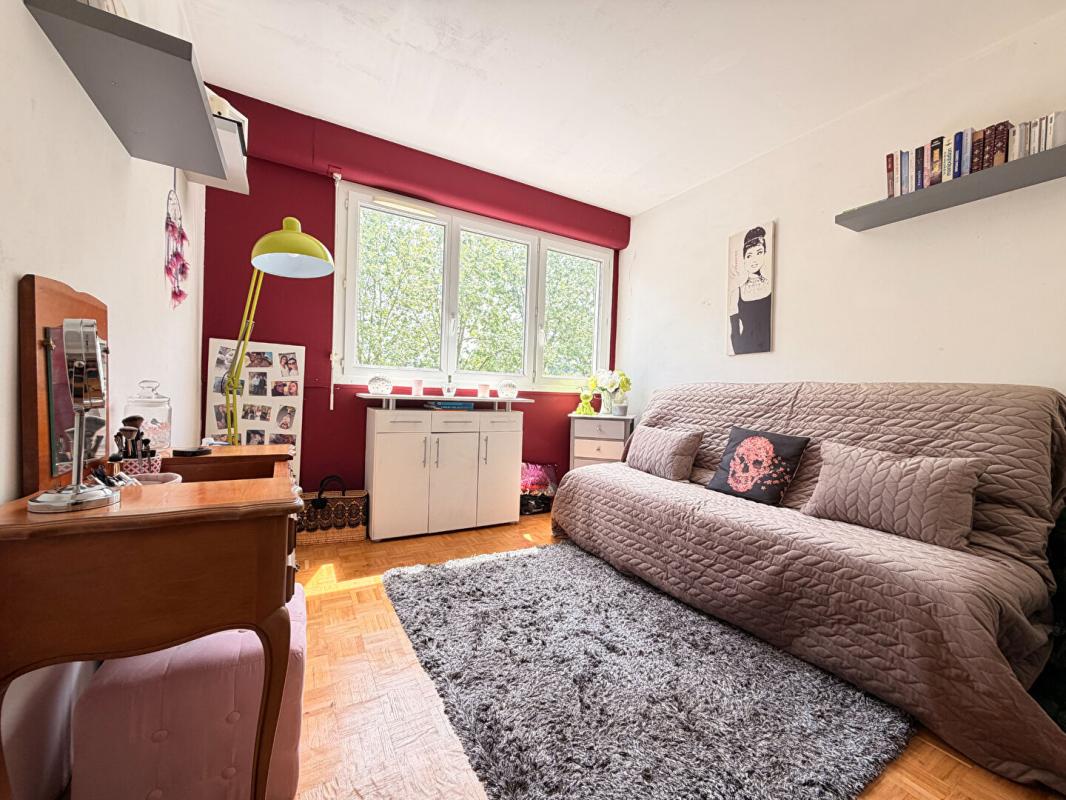 AUBERGENVILLE Appartement Aubergenville 4 pièce(s) 75 m2 5