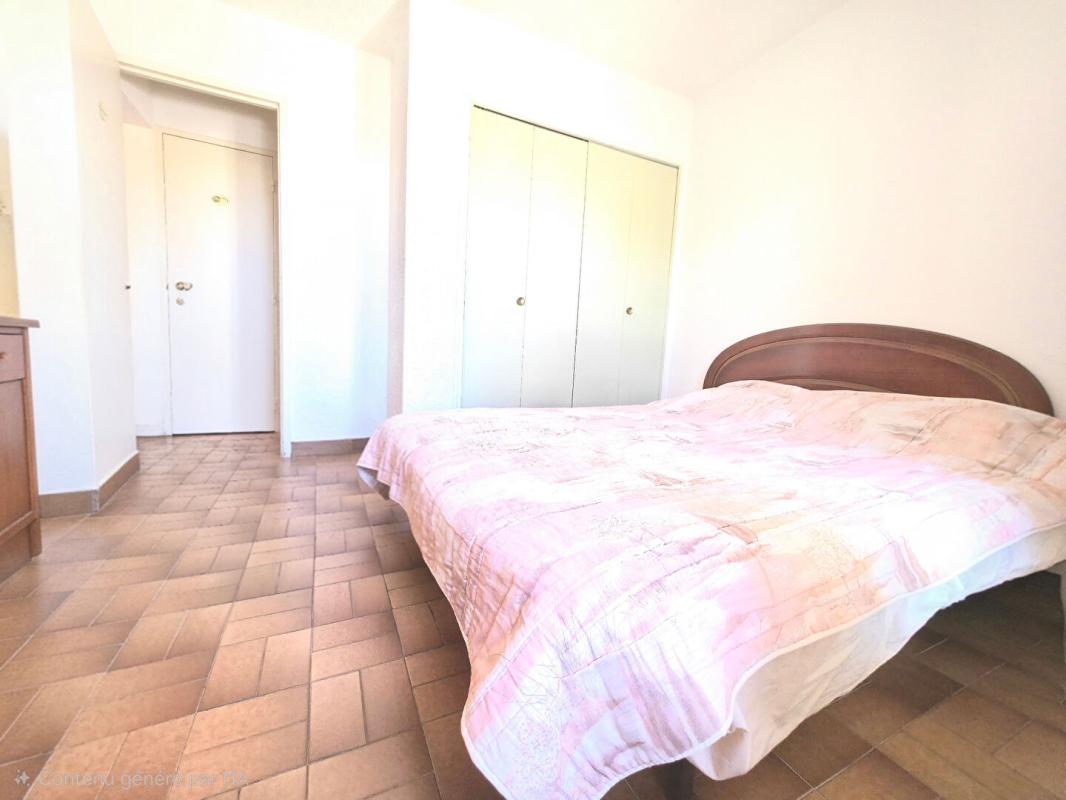 LE LAVANDOU Maison Le Lavandou 35 m2 ,piscine ,terrasse face a la mer ,parking, cellier 6