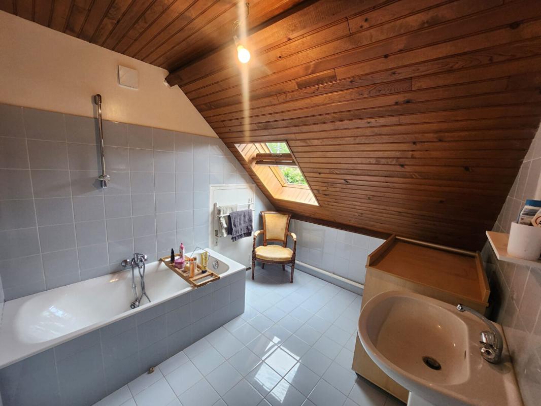 GROS-CHASTANG Maison Gros Chastang 4 pièce(s) 158 m2 5