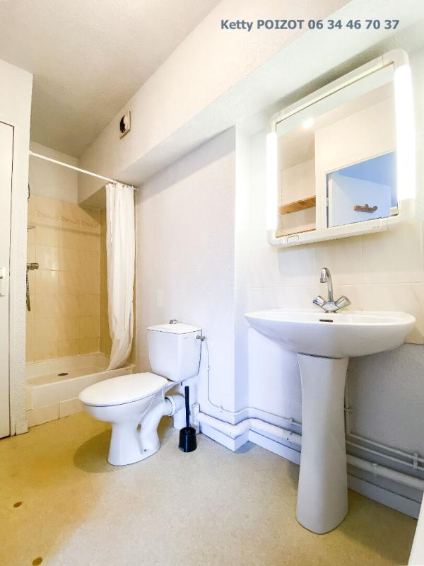 NANTES Nouveau - Appartement T2 duplex au 3 étage d'une copropriété calme, situé à deux pas du pont de la Tortière (44390) 6