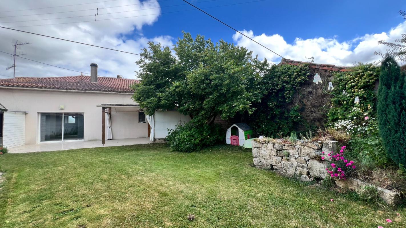 SÈVREMONT Maison de 151 m², 4 chambres 13