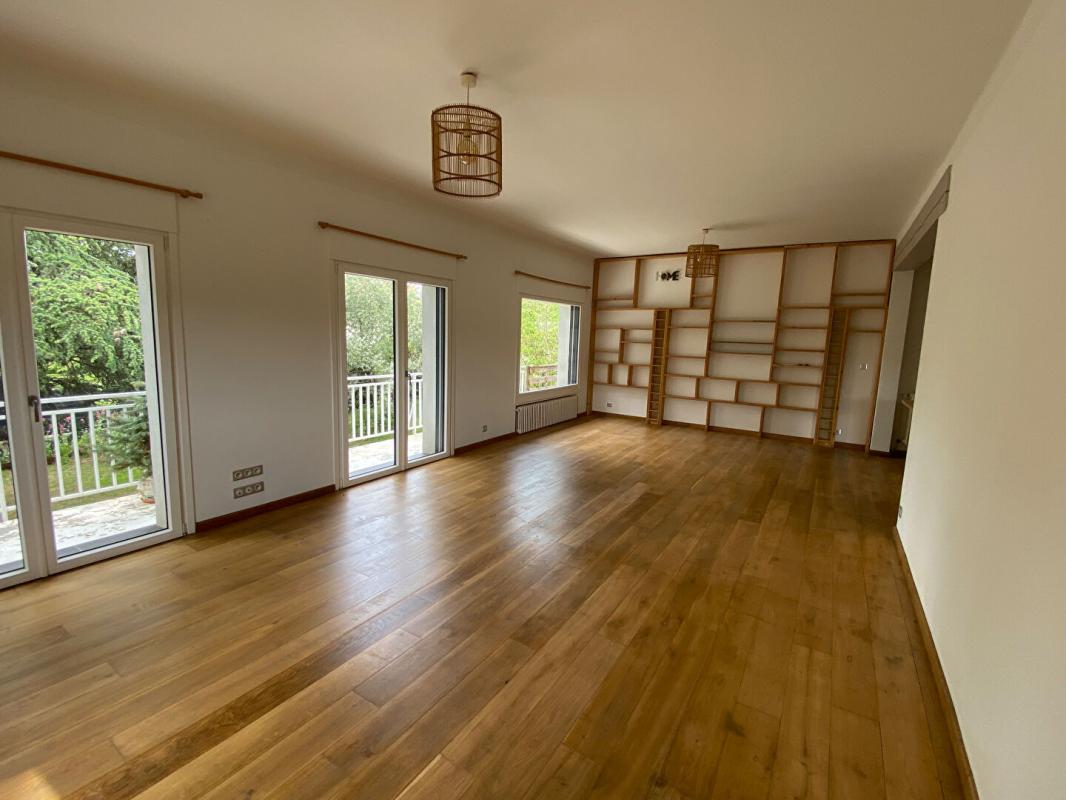 CHATEAU-ARNOUX-SAINT-AUBAN Maison Chateau Arnoux Saint Auban 7 pièce(s) 182.23 m2 3