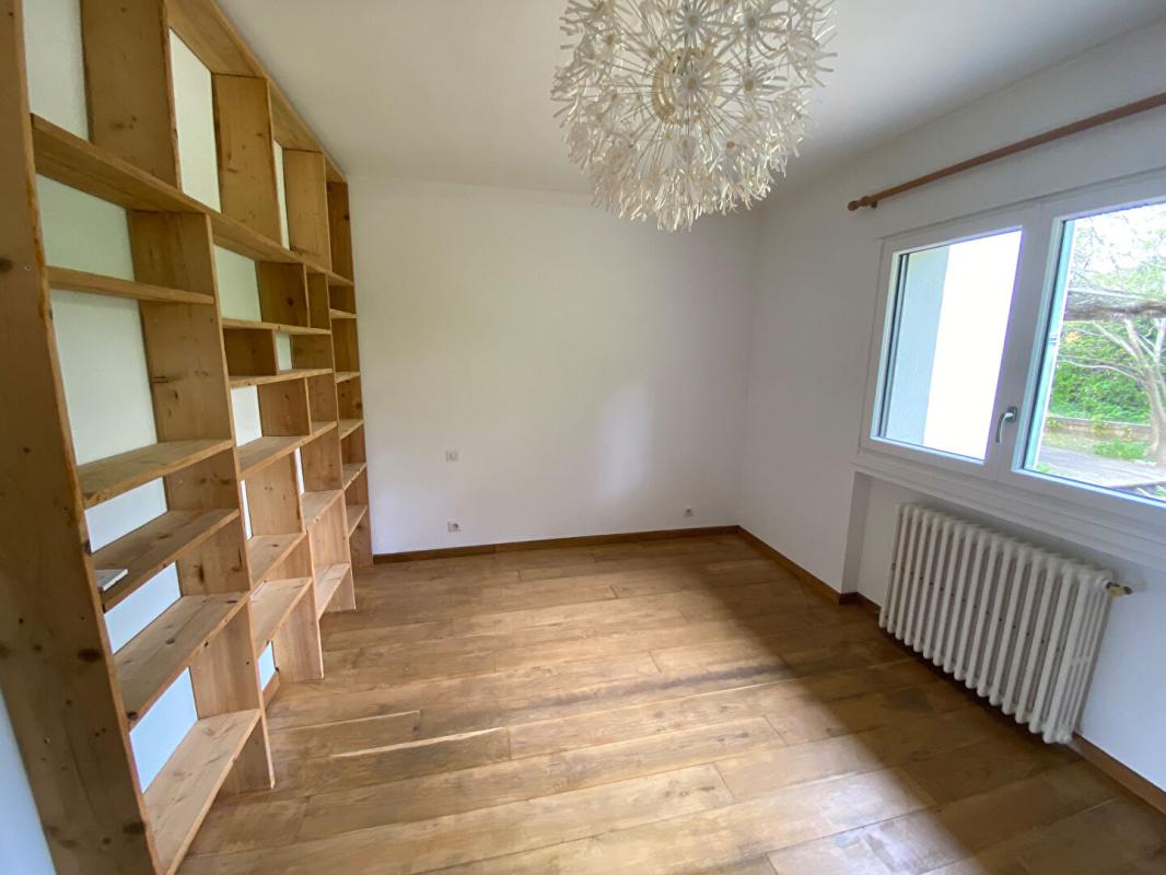 CHATEAU-ARNOUX-SAINT-AUBAN Maison Chateau Arnoux Saint Auban 7 pièce(s) 182.23 m2 6