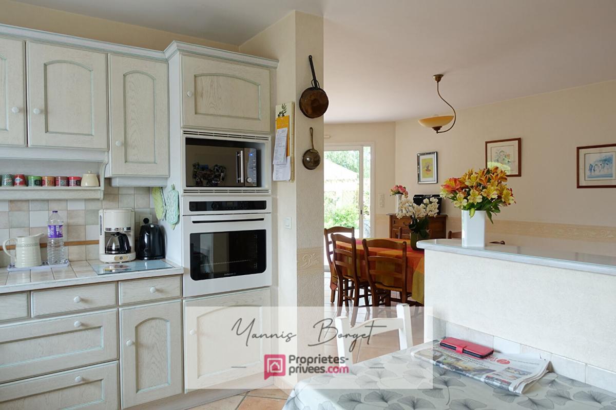 CHALLANS MAISON DE PLAIN-PIED DE 113 M² SUR PLUS DE 1 000 M² DE TERRAIN 11