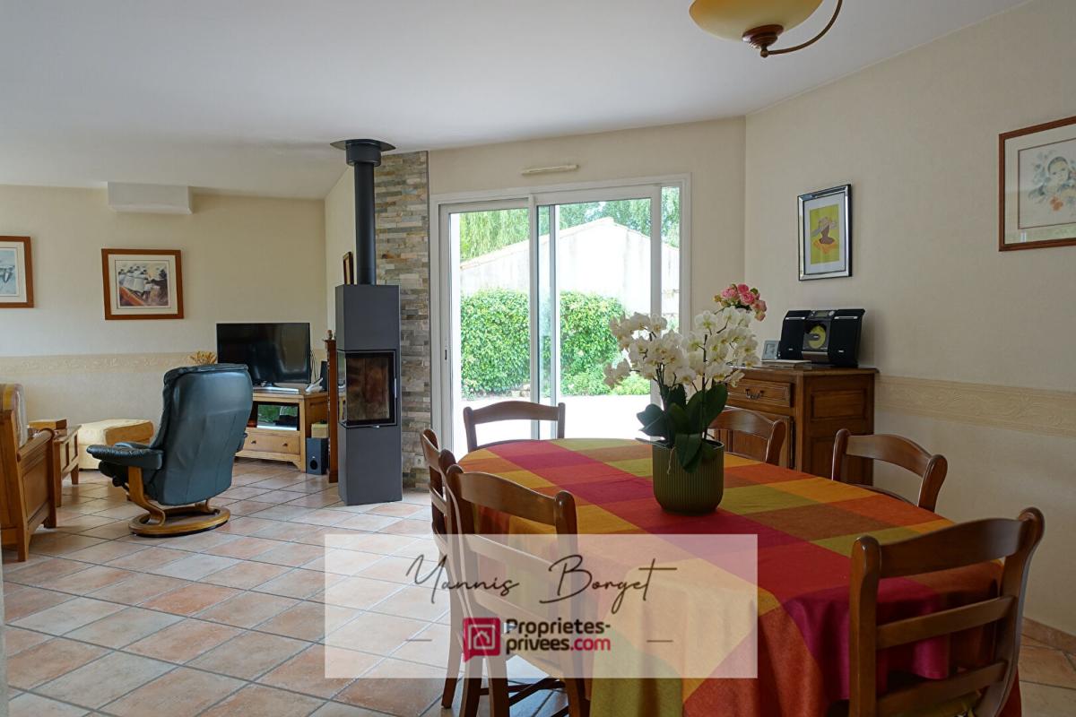 CHALLANS MAISON DE PLAIN-PIED DE 113 M² SUR PLUS DE 1 000 M² DE TERRAIN 6