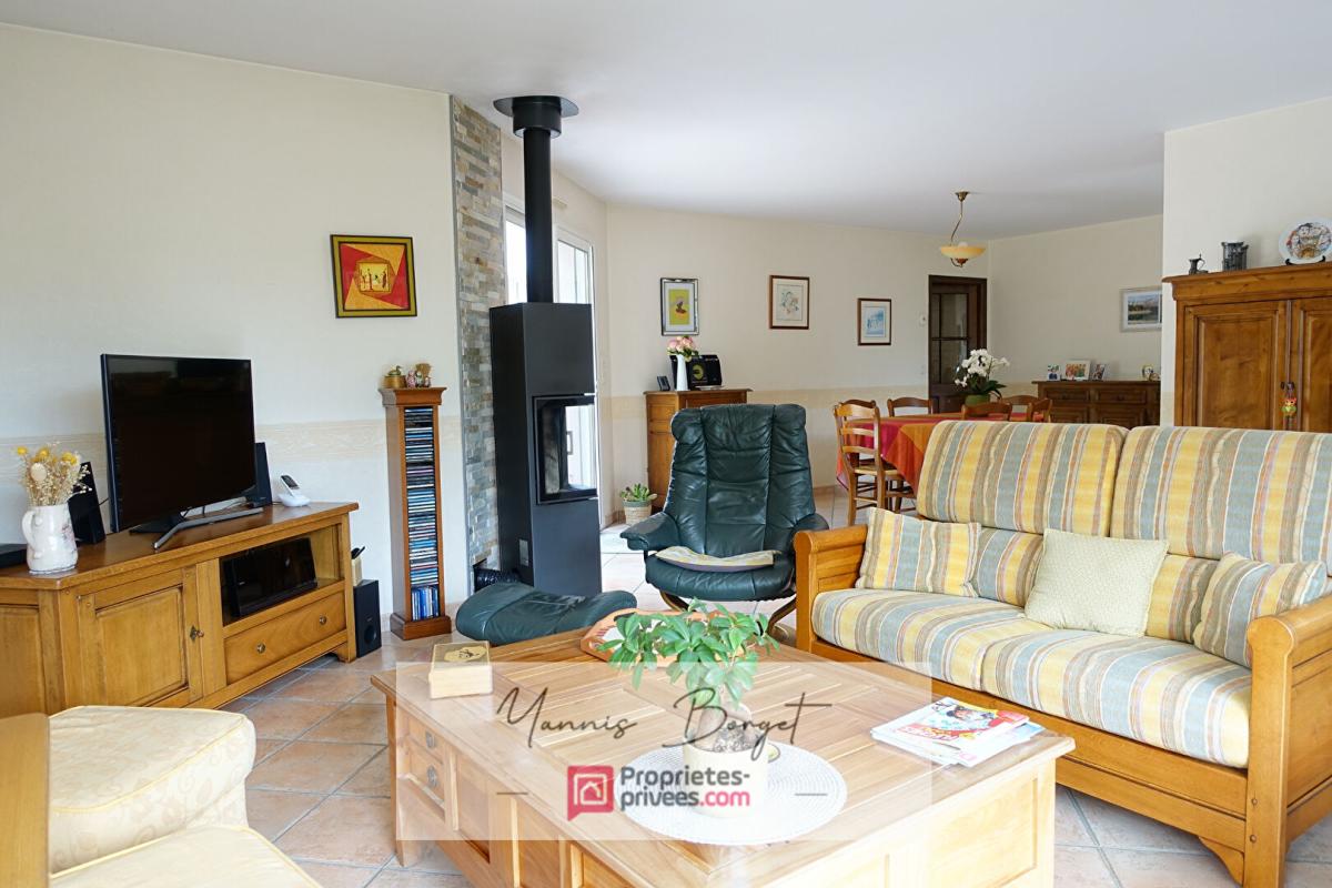 CHALLANS MAISON DE PLAIN-PIED DE 113 M² SUR PLUS DE 1 000 M² DE TERRAIN 8