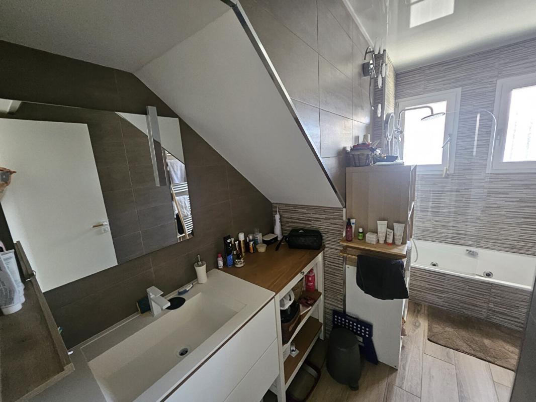 LONGVIC Maison Longvic T7 de 130 m2 6