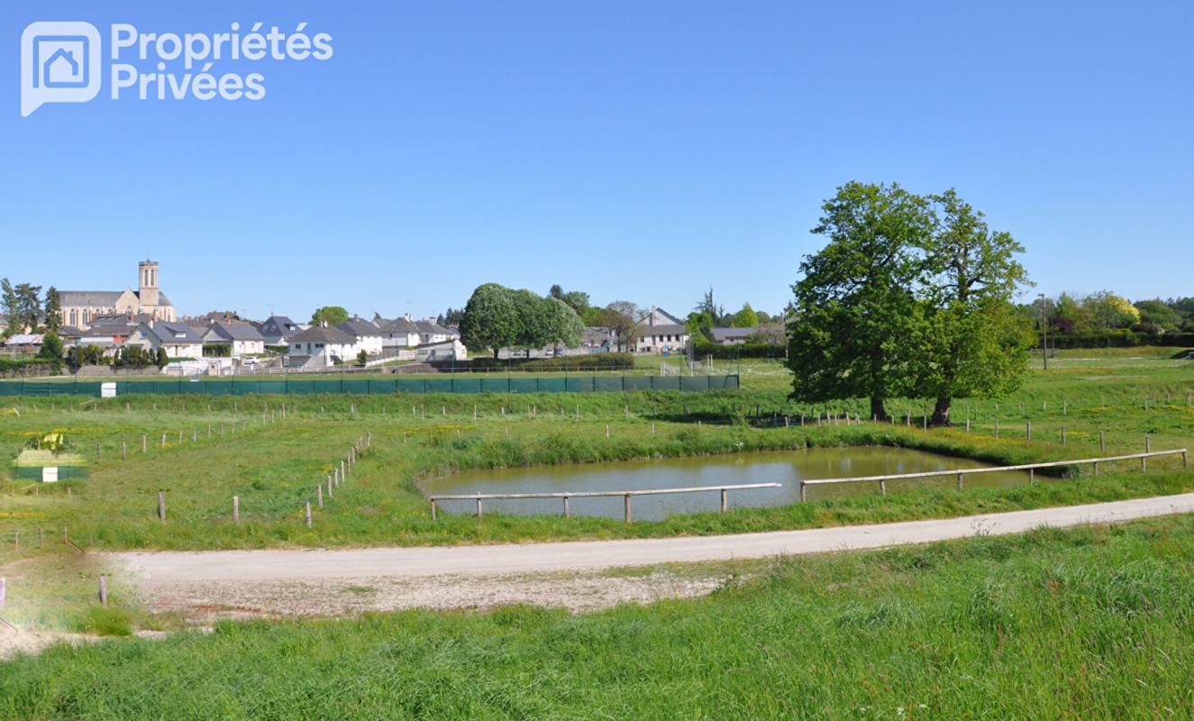LAVAL MAYENNE - CENTRE EQUESTRE 7 HECTARES, HANGAR, STUDIO 5