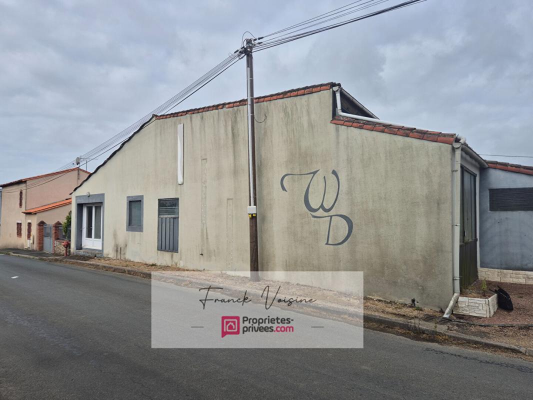 ROCHETREJOUX A VENDRE à Rochetrejoux, atelier de 173 m2 env 10
