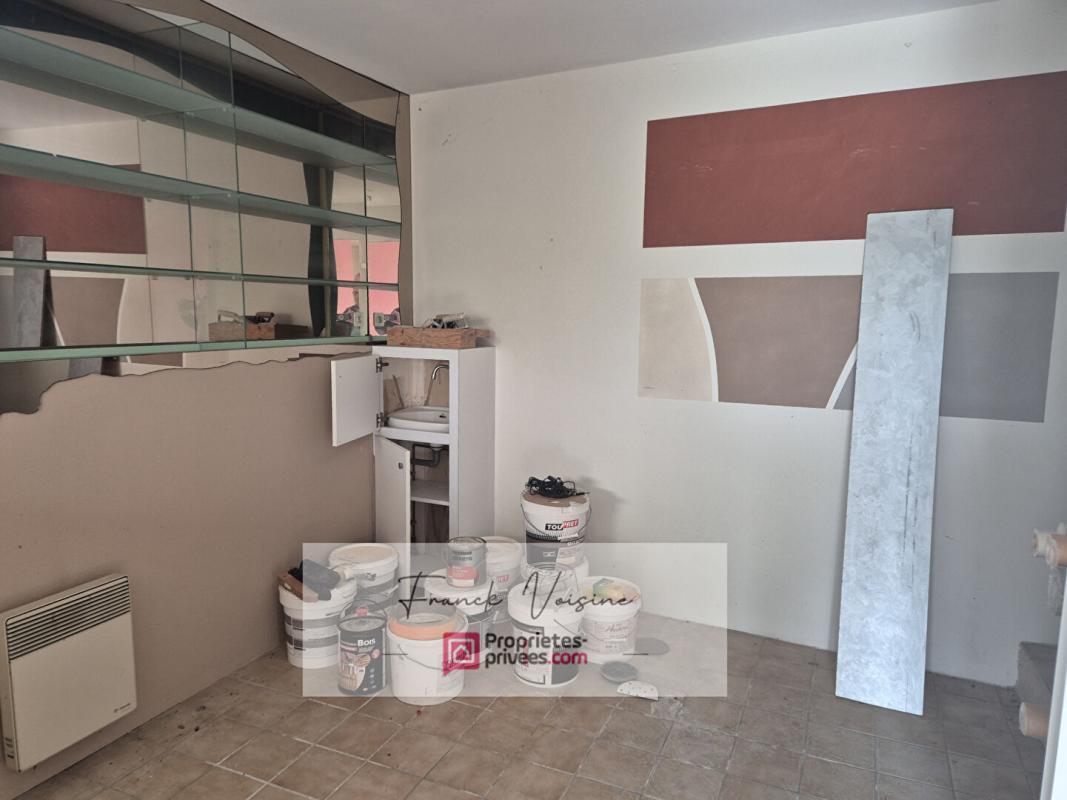 ROCHETREJOUX A VENDRE à Rochetrejoux, atelier de 173 m2 env 6