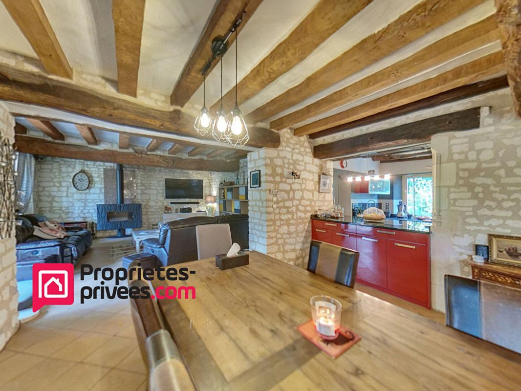 VEZIERES Proche CHINON - Propriété de 236M2 11