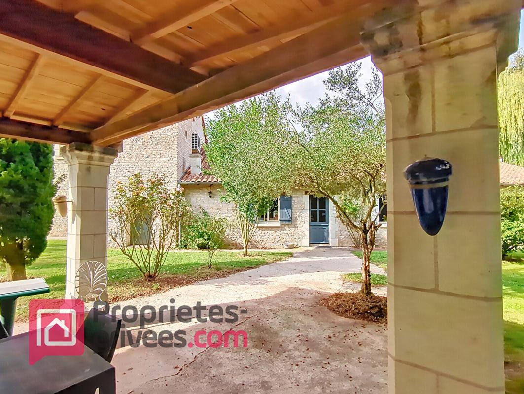 VEZIERES Proche CHINON - Propriété de 236M2 9
