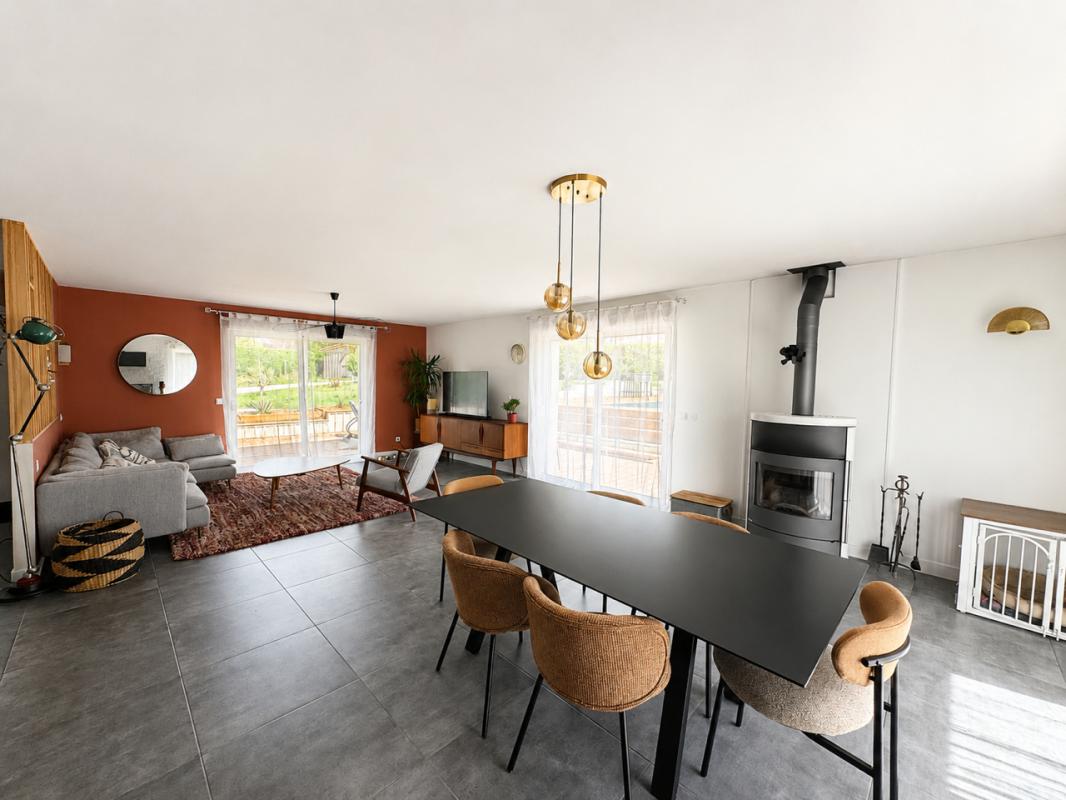SALLES Maison Salles centre : 7 pièces 164 m2 garage et piscine et grand terrain 10