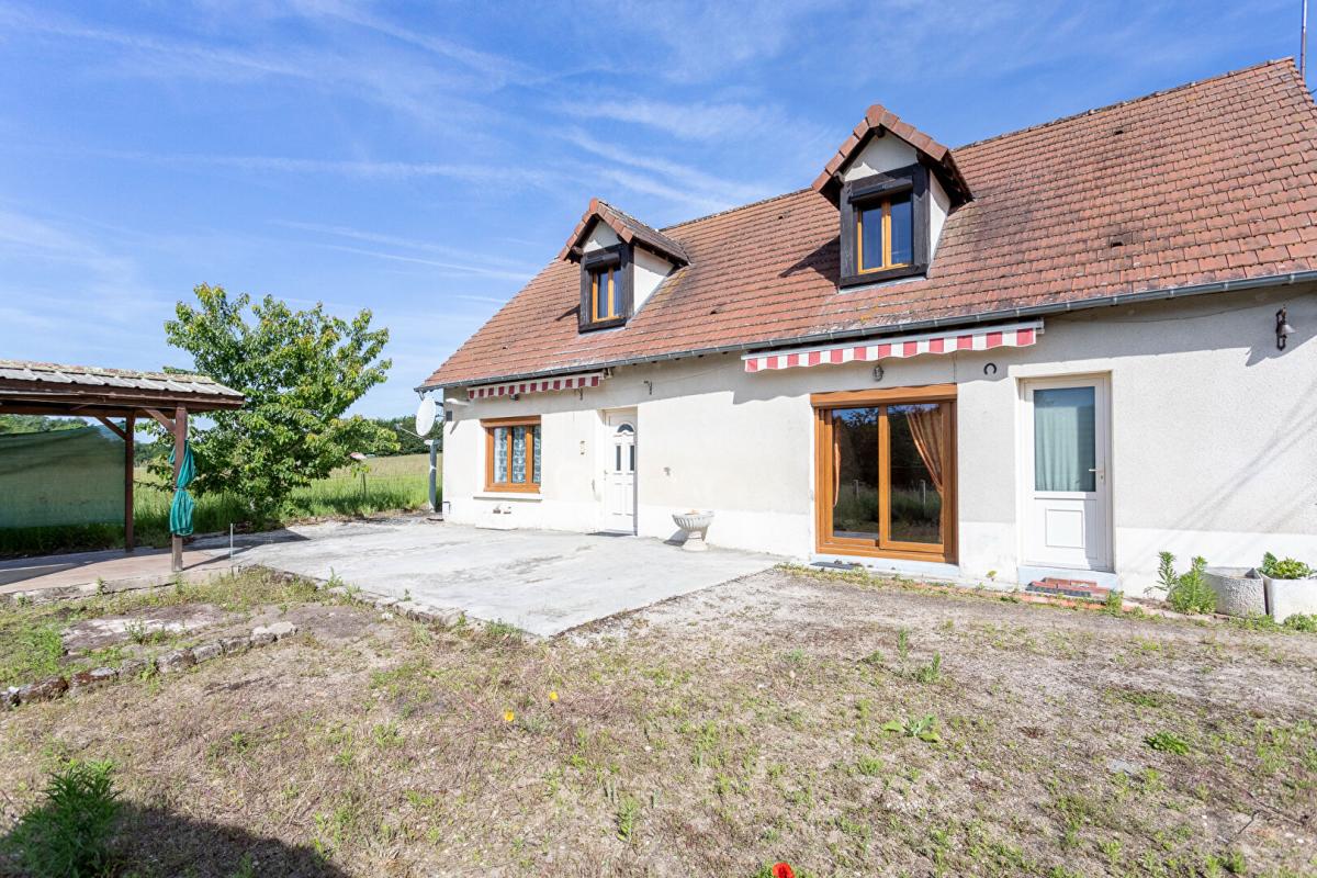 LA CHAPELLE-MONTMARTIN Maison La Chapelle Montmartin 6 pièces 130 m2 1