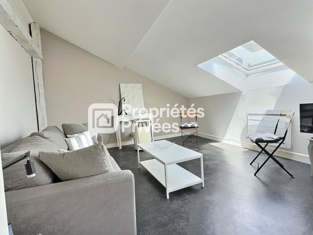 PERIGUEUX Superbe immeuble rénové d'env. 430m² avec 7 appartements T2 meublés + 2 locaux commerciaux et caves en plein centre historique de PERIGUEUX (24000) 14