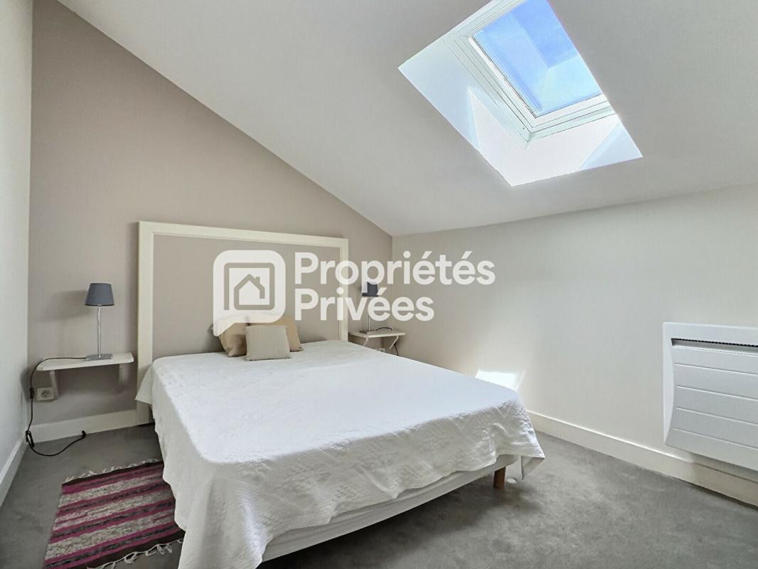 PERIGUEUX Superbe immeuble rénové d'env. 430m² avec 7 appartements T2 meublés + 2 locaux commerciaux et caves en plein centre historique de PERIGUEUX (24000) 18