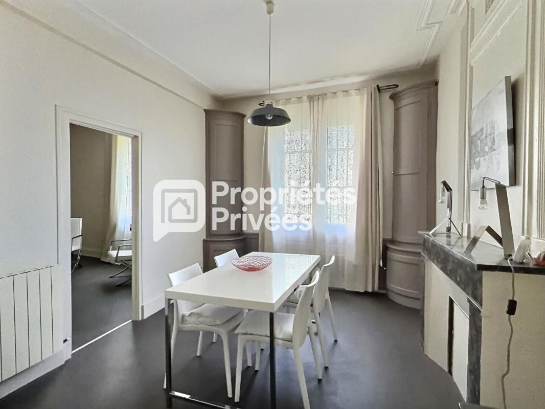 PERIGUEUX Superbe immeuble rénové d'env. 430m² avec 7 appartements T2 meublés + 2 locaux commerciaux et caves en plein centre historique de PERIGUEUX (24000) 7