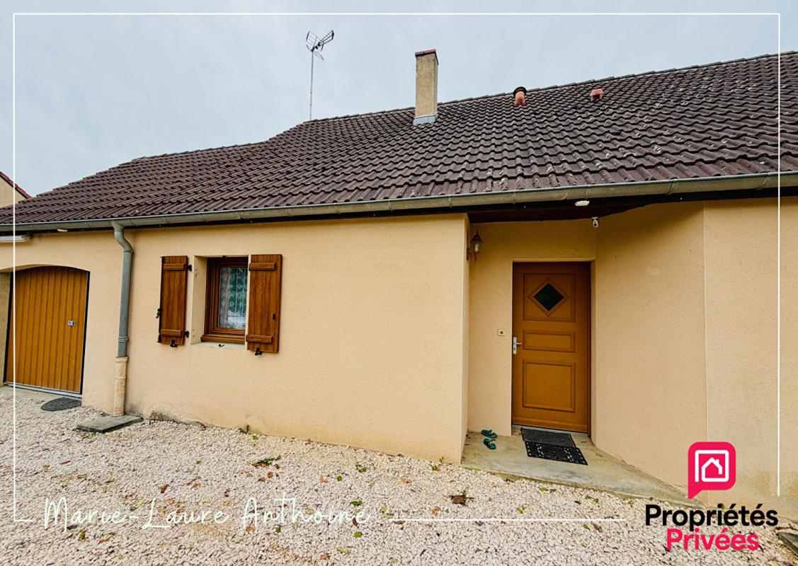 PIERRE-DE-BRESSE Maison Pierre-de-bresse 4 pièce(s) 82 m2 16